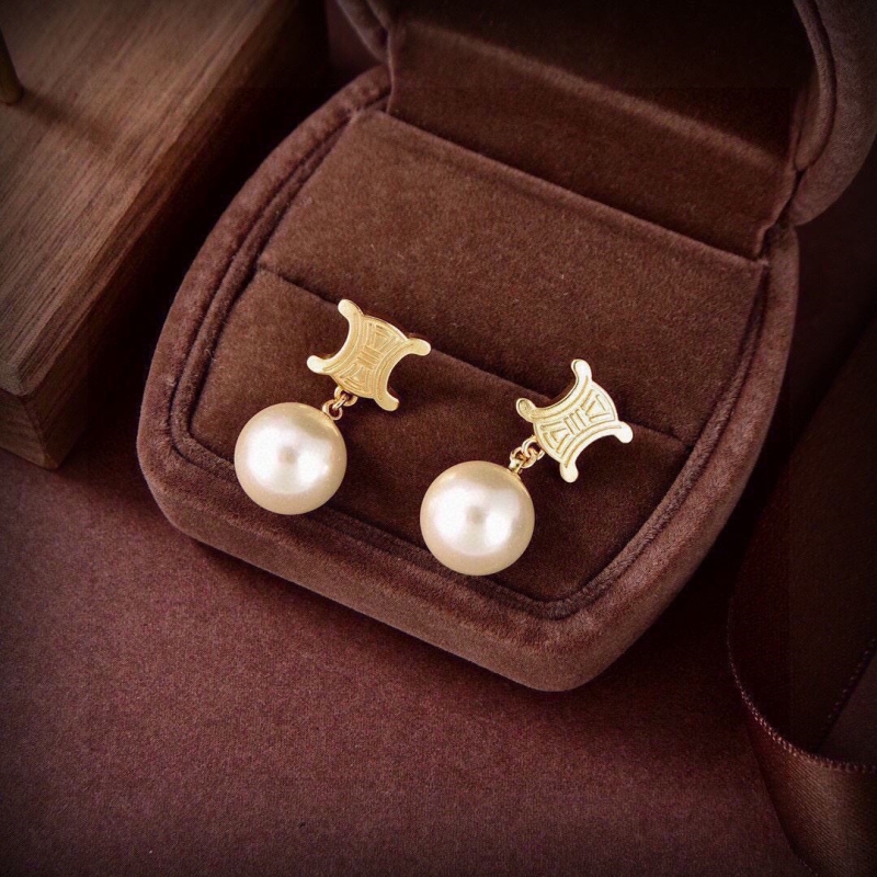 Ce**e earrings